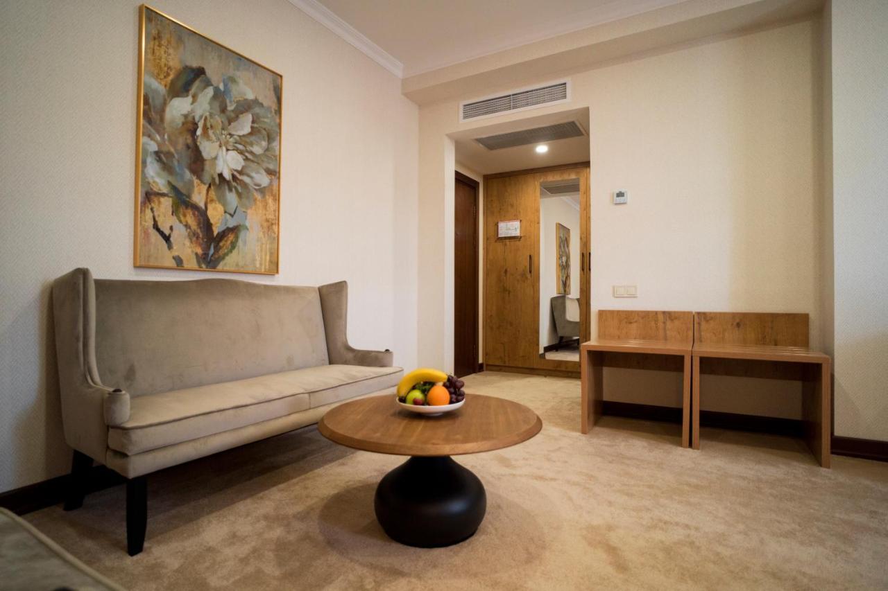 Oscar Boutique Hotel Tasjkent Eksteriør billede